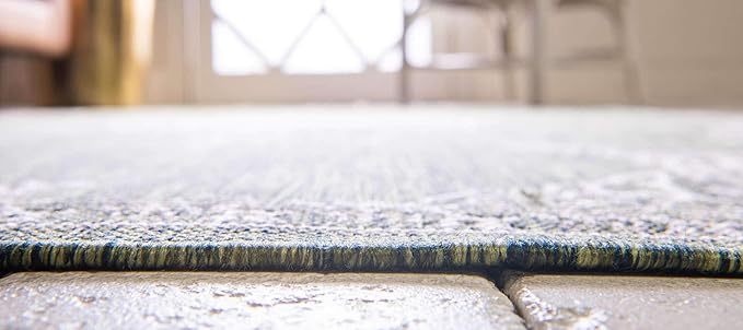 Unique Loom Outdoor Traditional Collection Area Rug - Antique (7' 10" x 11' 4" Rectangle, Green/ Gray)