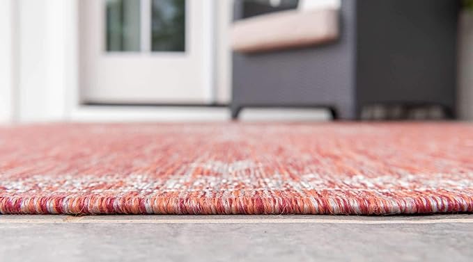 Unique Loom Outdoor Traditional Collection Area Rug - Antique (4' 1" Round, Rust Red/ Gray)