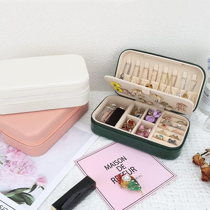 DesignSter Travel Jewelry Box, PU Leather Portable Jewelry Case, Small Jewelry Boxes for Gifts, Travel Jewelry Organizer for Women Rings Earrings Necklaces Bracelets (Dark Green)