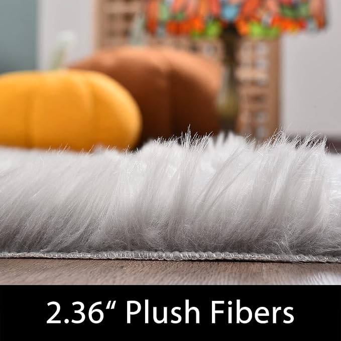 Latepis Gray Fluffy Circle Faux Fur Rug Round Rugs 4ft Sheepskin Rug for Bedroom Bedside Washable Rugs Soft Plush Shaggy Floor Carpet Luxury Home Decor
