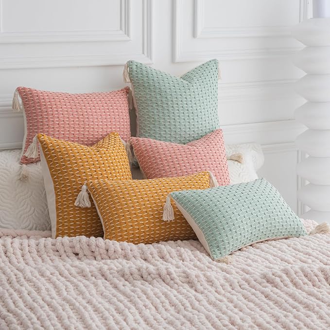 sykting Boho Outdoor Pillow Covers 20x20 Set of 2 Thick Woven Pink Throw Pillow Covers with Tassels for Couch Sofa Living Room