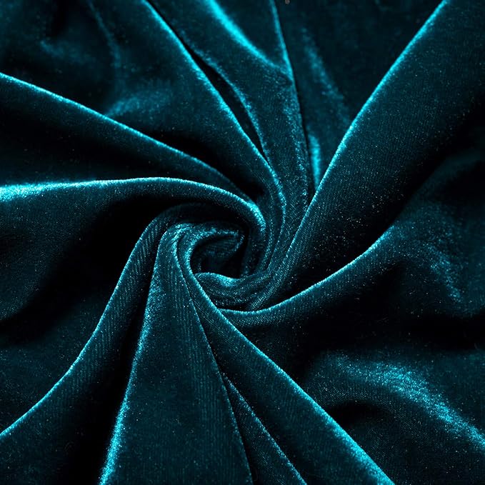 Velvet Throw Pillow Cover Soft Decorative Luxurious Solid Square Cushion Case for Sofa Couch Bedroom Farmhouse,Pack of 2, 18 x 18 Inches, Malachite Green