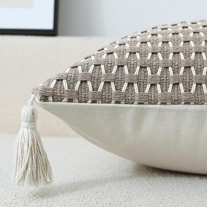 sykting Boho Outdoor Pillow Covers 18x18 Set of 2 Thick Woven Neutral Brown Throw Pillow Covers with Tassels for Couch Sofa Living Room
