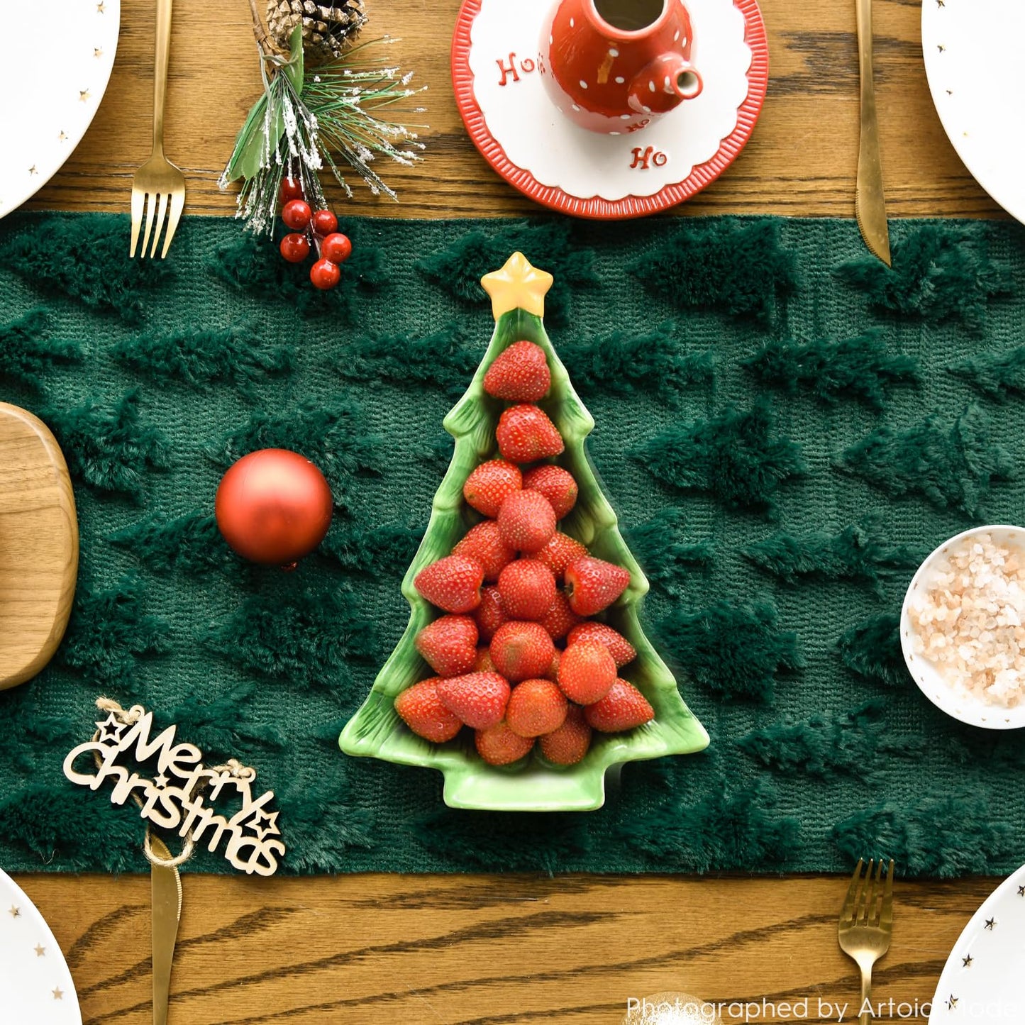 Artoid Mode Green Christmas Trees Soft Plush Faux Fur Jacquard Christmas Table Runner, Holiday Kitchen Dining Table Decoration for Home Party Decor 13x72 Inch