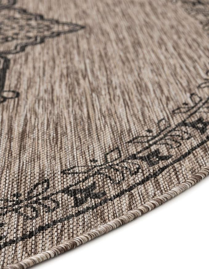 Unique Loom Outdoor Traditional Collection Area Rug - Antique (7' 10" Round Beige/Black)