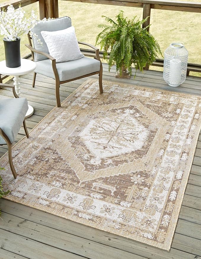 Unique Loom Outdoor Traditional Collection Area Rug - Valeria (6' 1" x 9' Rectangle, Natural/ Ivory)