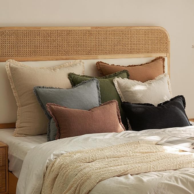 MIULEE Decorative Lumbar Throw Pillow Covers Neutral Linen Fringe Throw Pillows Set of 2 Brick Boho Farmhouse Cushion Covers with Tassels for Couch Sofa Bed Living Room Spring Home Decor 12x20 Inch