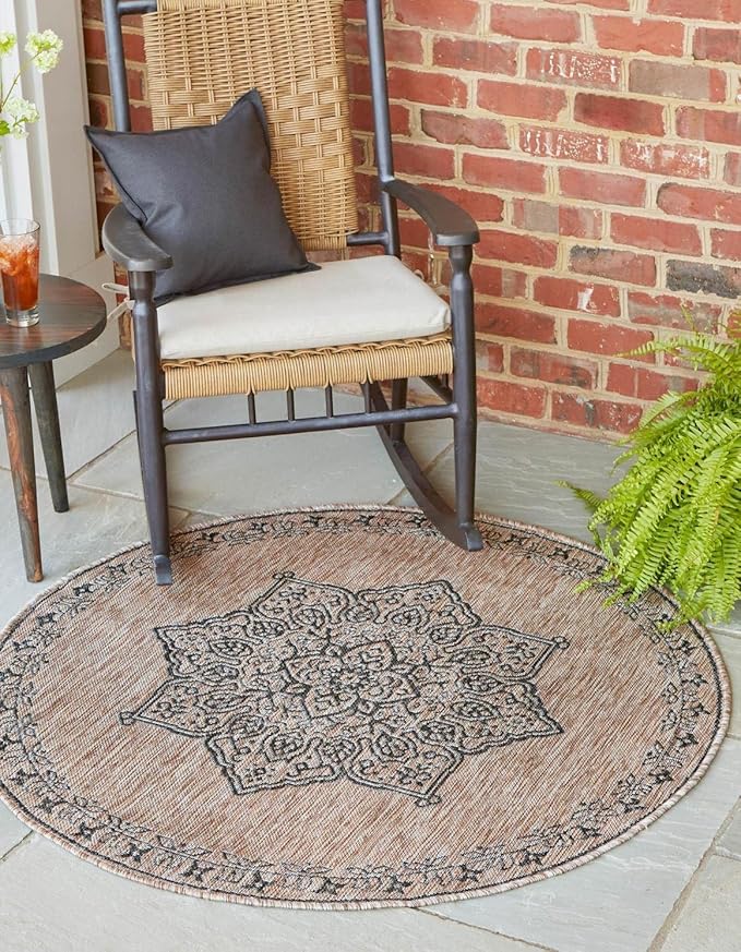 Unique Loom Outdoor Traditional Collection Area Rug - Antique (7' 10" Round Beige/Black)
