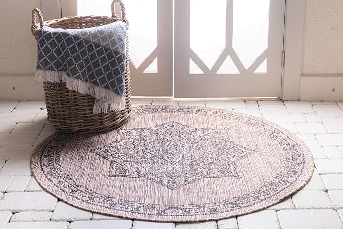 Unique Loom Outdoor Traditional Collection Area Rug - Antique (4' 1" Round, Beige/ Black)