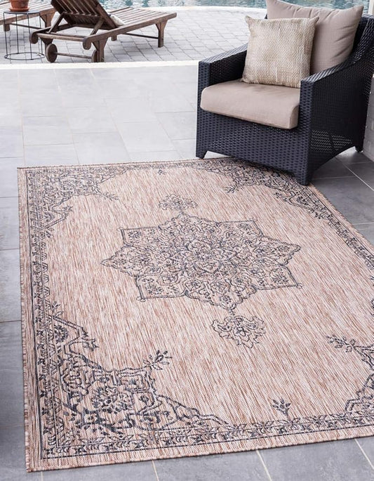 Unique Loom Outdoor Traditional Collection Area Rug - Antique (7' 1" x 10' Rectangle, Beige/ Black)