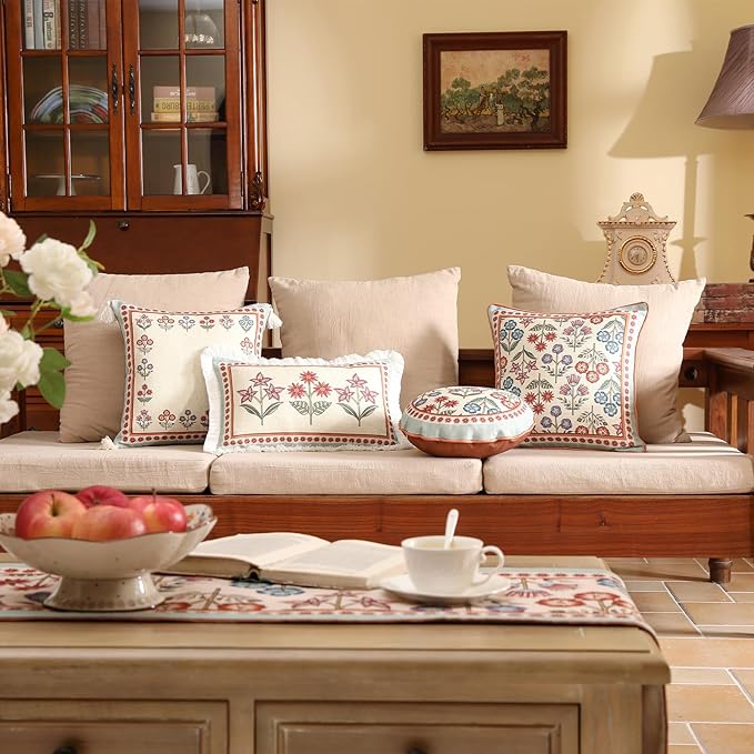 Throw Pillow Covers Set of 4,Cottage Rustic Farmhouse with Wild Flowers Pattern Linen Pillowcases,Decor Lumbar Square Round Pillows Cushion Cover for Couch Sofa Bed Chair Car