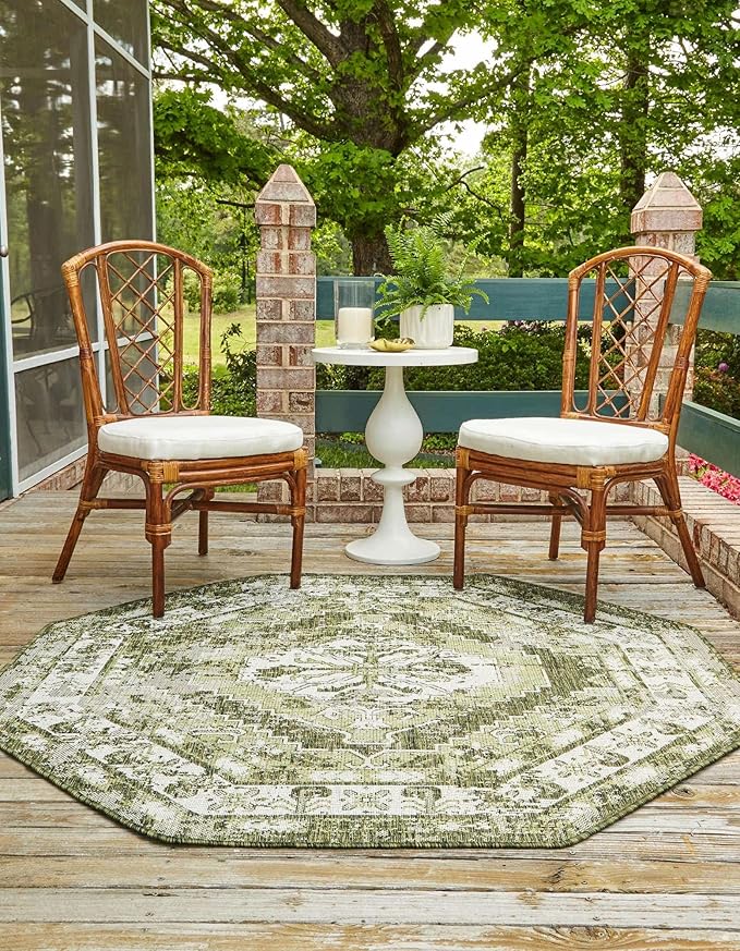 Unique Loom Outdoor Traditional Collection Area Rug - Valeria (7' 10" Octagon, Green/ Light Green)