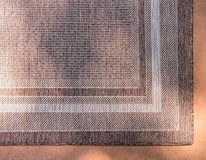 Unique Loom Outdoor Border Collection Area Rug - Soft Border (6' 1" x 9' Rectangle, Brown/ Ivory)