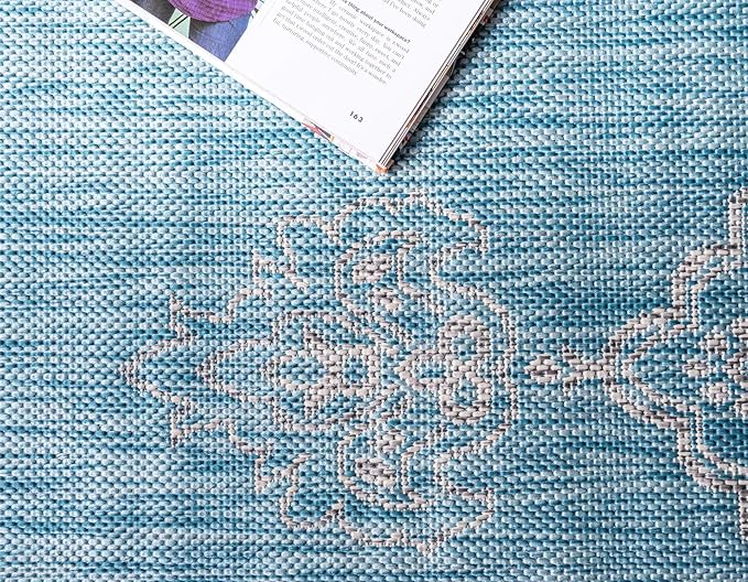 Unique Loom Outdoor Traditional Collection Area Rug - Antique (4' 1" Round, Light Aqua/ Gray)