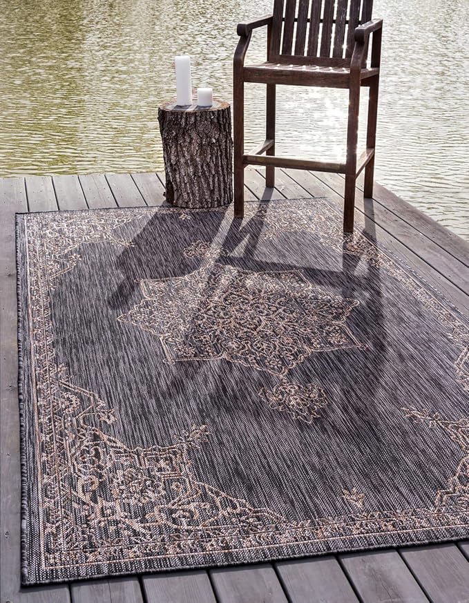 Unique Loom Outdoor Traditional Collection Area Rug - Antique (7' 1" x 10' Rectangle, Charcoal Gray/ Natural)
