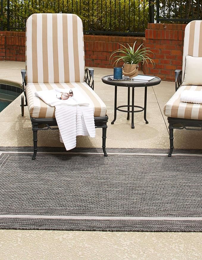 Unique Loom Outdoor Border Collection Area Rug - Soft Border (10' x 14' 1" Rectangle, Black/ Ivory)