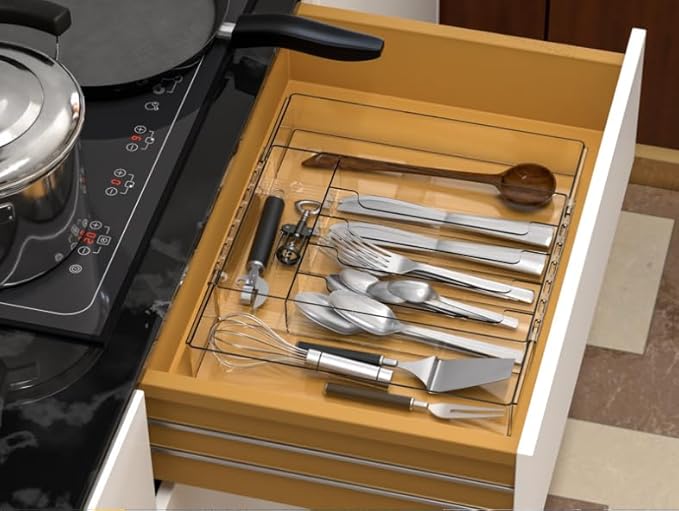 IEEK Silverware Drawer Organizer Tray for Kitchen,Expandable Utensil Tray Multipurpose Drawer Dividers Adjustable Cutlery and Flatware Holder,Plastic Spoon Forks Knives Holder Storage Divider,Clear-M