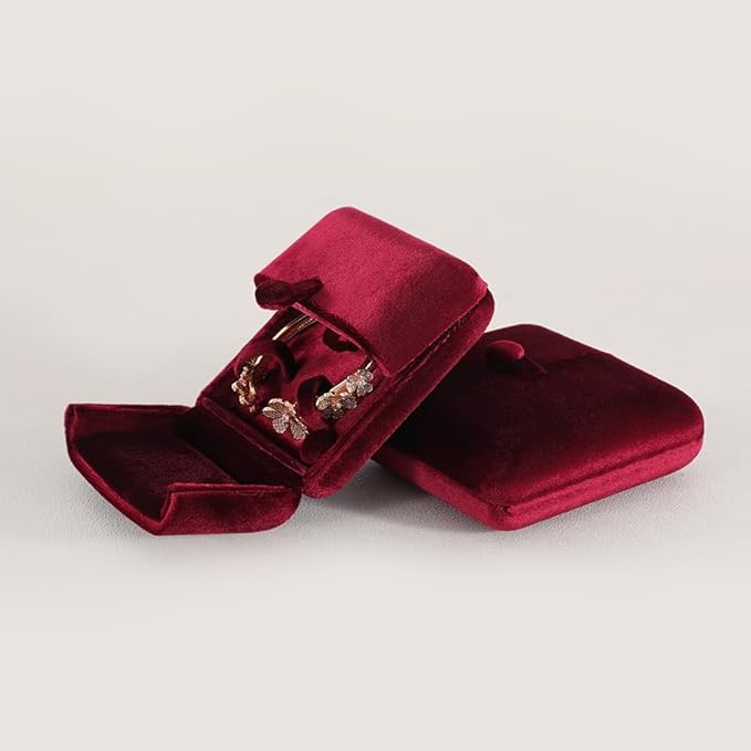 Velvet Bracelet Box，Ceremony Gift Boxes for Jewelry Display，Bracelets Holder for Women，Men Valentine Gifts Case (Red)
