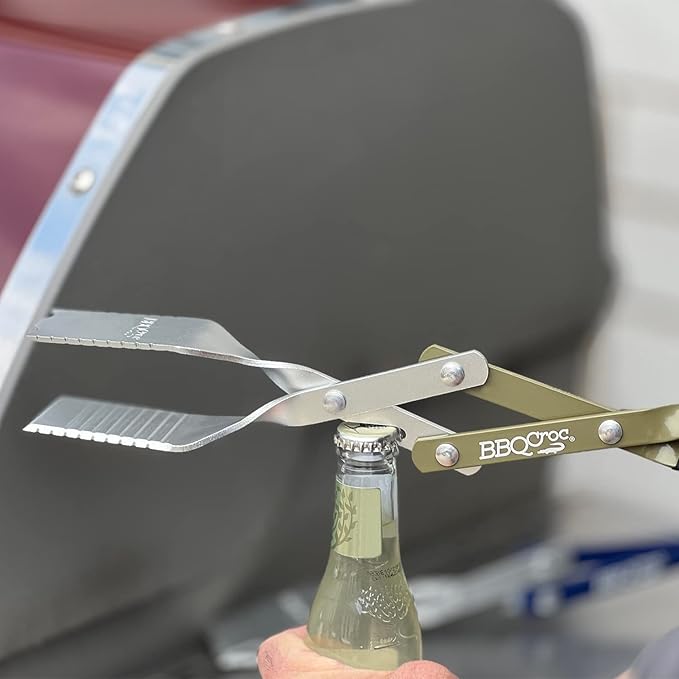 BBQ Croc 3 in 1 Barbecue Tool 15-inch - Extra Light Tongs, Spatula and Grill Scraper (Green)