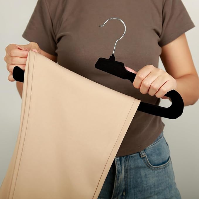 Velvet Pants Hangers,16 Pack Black Non Slip Felt Slack/Trouser Hanger,Slim & Sleek Heavy Duty Space Saving Closet Hanger with 360° Swivel Hook,Tank Top Hangers for Shorts,Jeans,Suit Pants,Towel