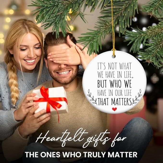 Christmas Family Ornaments for Men Women - Ceramic Christmas Tree Decoration Ornaments - Xmas Gifts for Family Mom Dad Daughter Son Friends, Inspirational Gift Ideas, BFF Friend Ornament