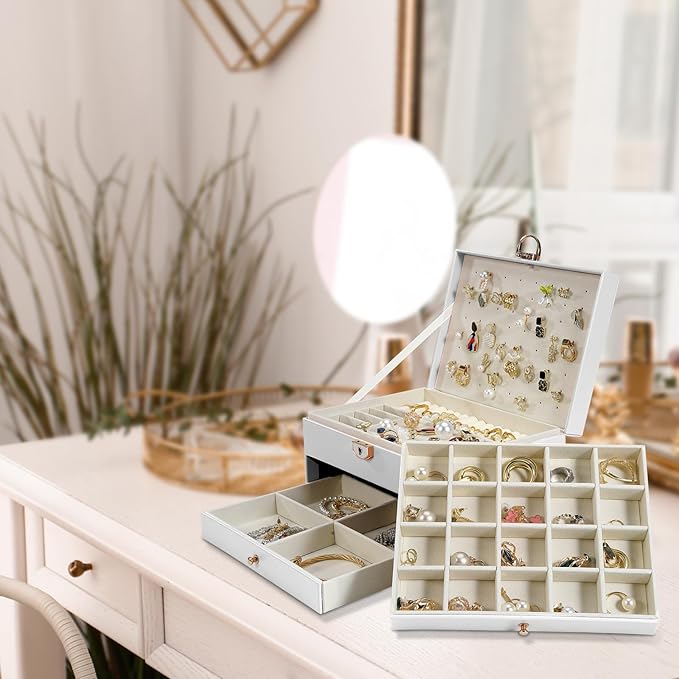 Jewelry Box, 3-Layer Jewelry Boxes for Women, Stud Earings Holder Jewelry Organizers and Storage with Removable Jewelry Tray, PU Leather Vintage Quilted Top Lockable Jewelry Holder Gift Idea