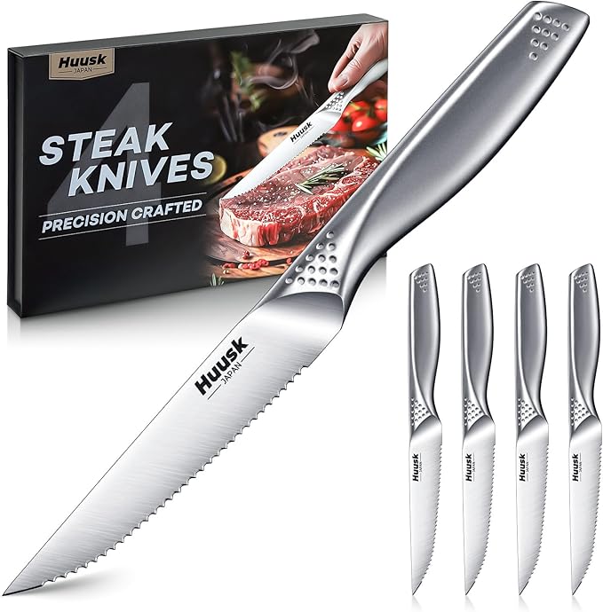Huusk Serrated Steak Knives Set, 4.5" Japanese Stainless Steel Steak Knives Set of 4, Sharp Dishwasher Safe Dinner Knife for Kitchen Table with Gift Box
