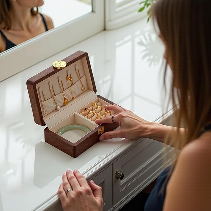 Travel Jewelry Case Wood Small Jewelry Box for Women Wood Jewelry Organizer Storage Holder For Earrings Rings Necklaces Velvet Wooden Jewelry Box With Lock