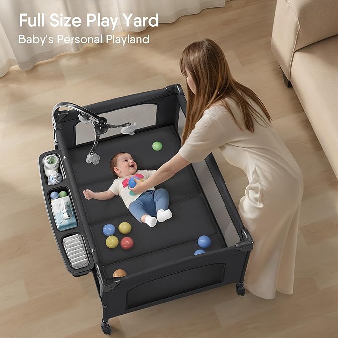 4 in 1 Baby Bassinet, Pack and Play, Bedside Crib Sleeper, Diaper Changer, Quickly Assembled and Folded Portable Crib with Mattress and Mosquito Net, Easy to Carry
