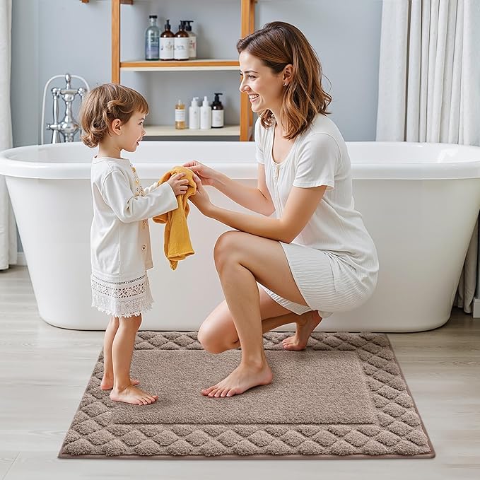 LUMI Bathroom Rugs, Ultra Soft Absorbent Bath Mat for Shower, Non Slip Washable Bath Rugs with Rubber Backing, Microfiber Plush Quick Dry Floor Mat for Bathtub, Floor, Brown, 24x43