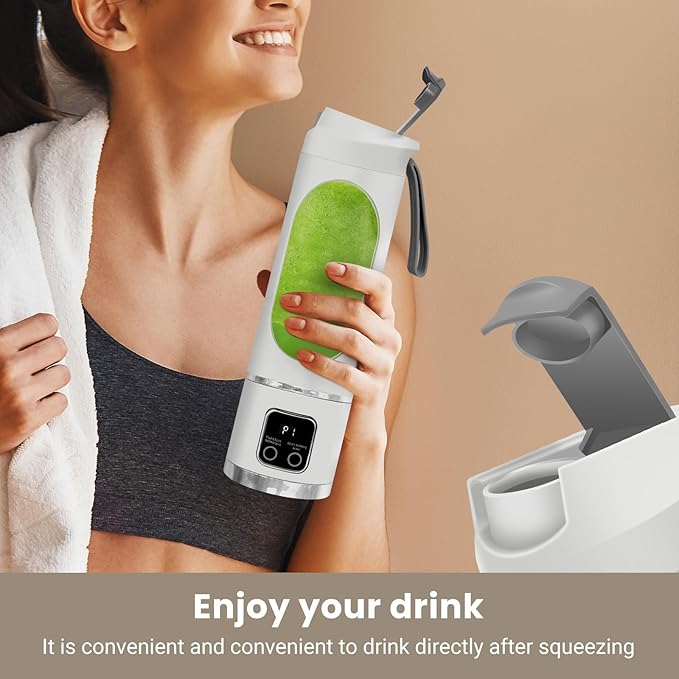 Portable Personal Electric Blender，500ML Portable Shakes and Smoothies Blender，Small Blenders、Mixing、Compact、Convenient and Versatile(White)