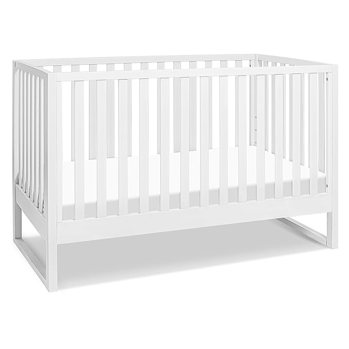 DaVinci Hunter 3-in-1 Convertible Baby Crib with Toddler Bed and Daybed Conversion - Strong, Durable, and Easy to Assemble - GREENGUARD Gold Certified with 4 Adjustable Mattress Heights - White