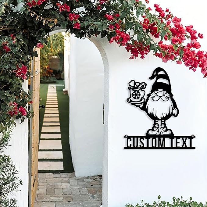 Personalized Christmas Theme Metal Sign, Custom Name Santa Claus Sign Wall Decor, Merry Christmas Tree Signs Outdoor Wall Decoration for Home Living Room, Bedroom, Office, Garden, Porch