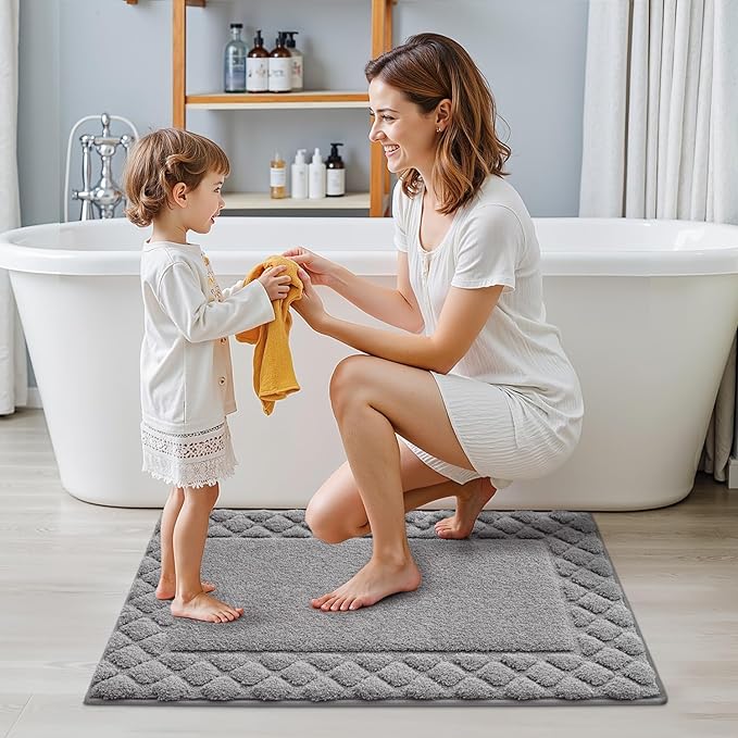 LUMI Bathroom Rugs, Ultra Soft Absorbent Bath Mat for Shower, Non Slip Washable Bath Rugs with Rubber Backing, Microfiber Plush Quick Dry Floor Mat for Bathtub, Floor, White, Grey, 24x43