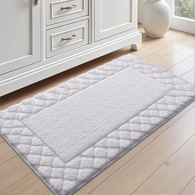 LUMI Bathroom Rugs, Ultra Soft Absorbent Bath Mat for Shower, Non Slip Washable Bath Rugs with Rubber Backing, Microfiber Plush Quick Dry Floor Mat for Bathtub, Floor, White, 24x43