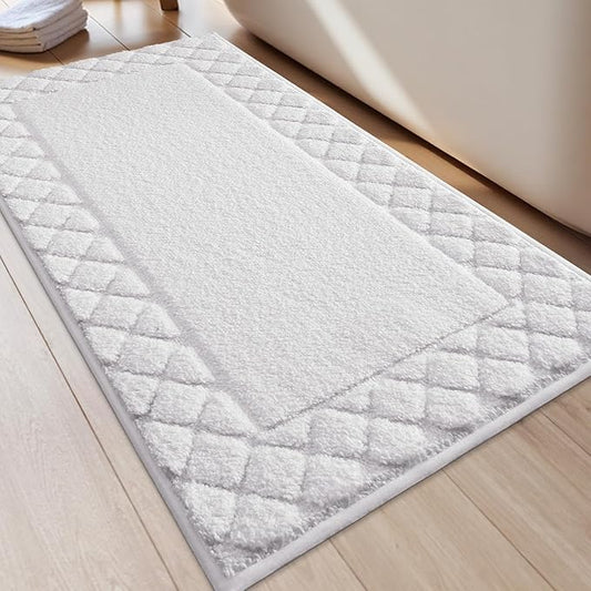 LUMI Bathroom Rugs, Ultra Soft Absorbent Bath Mat for Shower, Non Slip Washable Bath Rugs with Rubber Backing, Microfiber Plush Quick Dry Floor Mat for Bathtub, Floor, White, 24x43