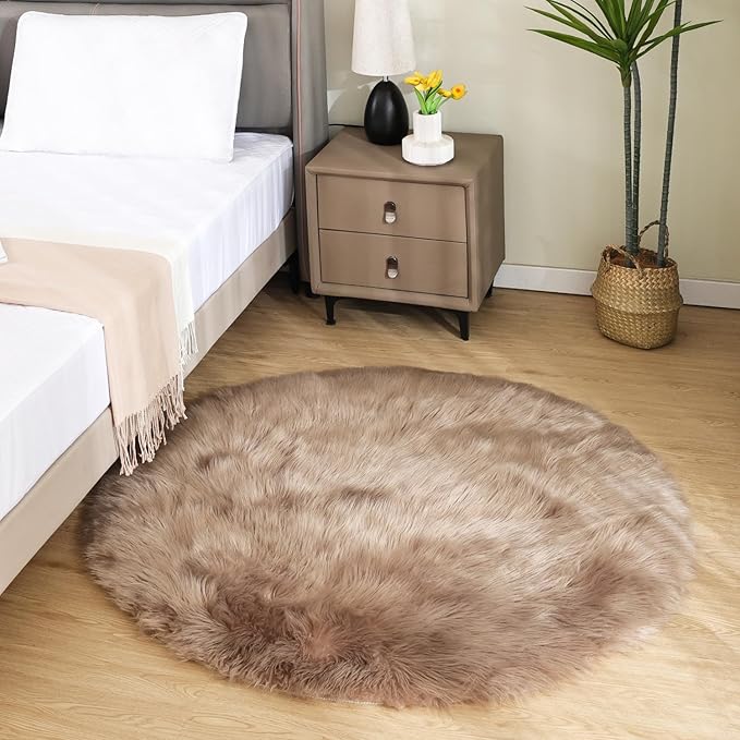 Latepis Round Fur Light Brown Beige Circle Rug 4ft Furry Washable Faux Sheepskin Rug Shag Plush Soft Rugs for Living Room Bedroom Dorm Floor Rugs Home Decor