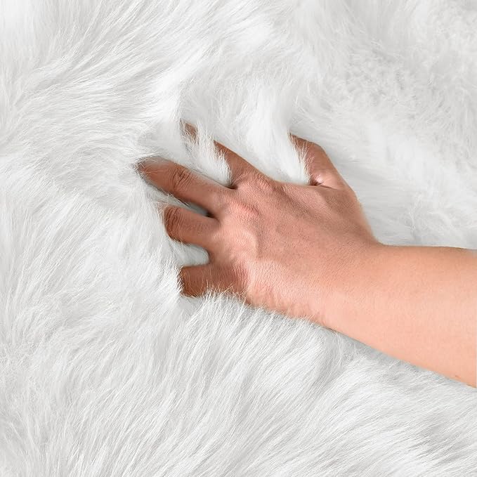 Latepis Faux Sheepskin 2x4 Shag Throw Rugs White Fur Sheep Skin Rug Carpet Alfombras para Habitacion Furry Rug for Bedroom Cushion Home Décor, Sheepskin