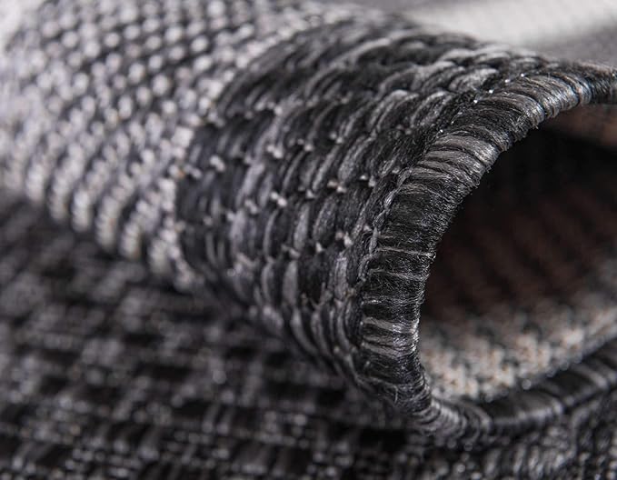 Unique Loom Outdoor Border Collection Area Rug - Soft Border (5' 3" x 8' Rectangle, Black/ Ivory)