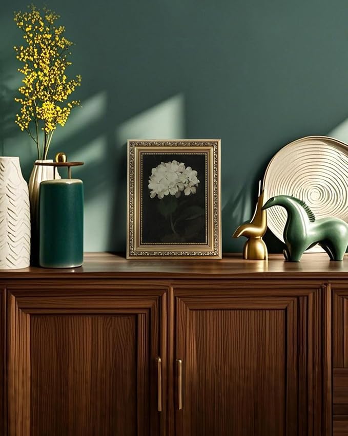 VIYYIEA Gold Framed Wall Art, White Hydrangea Canvas Print Home Decor Vintage Art Painting Picture Bathroom Wall Decor, Flowers Artwork for Living Room Bedroom Kitchen Office - 10L x 8W