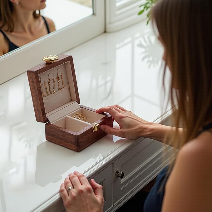 Travel Jewelry Case Wood Small Jewelry Box for Women Wood Jewelry Organizer Storage Holder For Earrings Rings Necklaces Velvet Wooden Jewelry Box With Lock