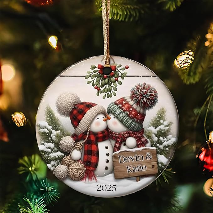 NAZENTI Personalized Snowman Couple Ornament 2025, Custom Glass Christmas Ornaments with Names, Snowman Lovers Holiday Decoration, Romantic Gift for Couples Newlyweds Keepsake 05