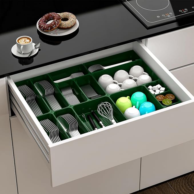 7 Pcs Plastic Drawer Organizer Set,4 Size Small Storage Containers for Organizing Jewelry,Utensil,Junk,Tea,Makeup,Shallow Drawer Organizers Tray Suitable for Office,Desk,Bathroom,Vanity,Kitchen,Green