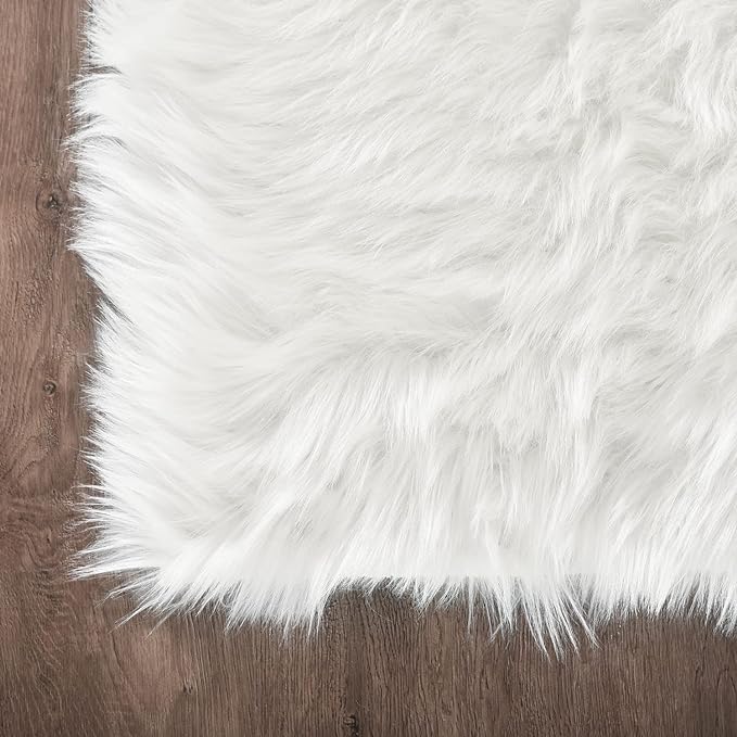 Latepis 12x12 Area Rugs for Bedroom White Faux Fur Rug Washable Super Fluffy Rug Faux Sheepskin for Living Room Floor Sofa Shag Rug Office Home Décor, Square