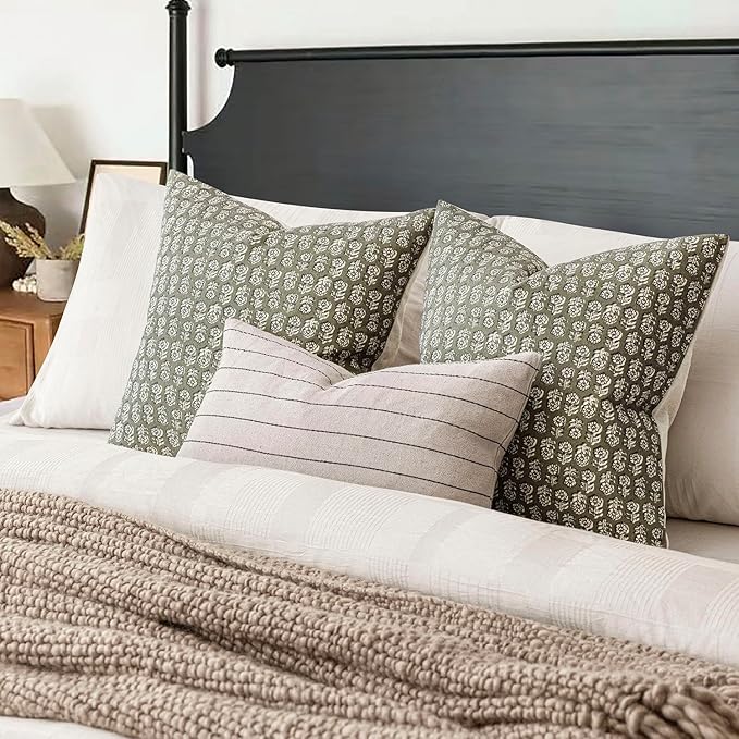 Foindtower Set of 2 Decorative Vintage Floral Print Throw Pillow Covers Neutral Modern Farmhouse Cushion Covers Boho Home Decor for Sofa Couch Chair Bedroom Living Room Outdoor,22×22 Inch,Sage Green