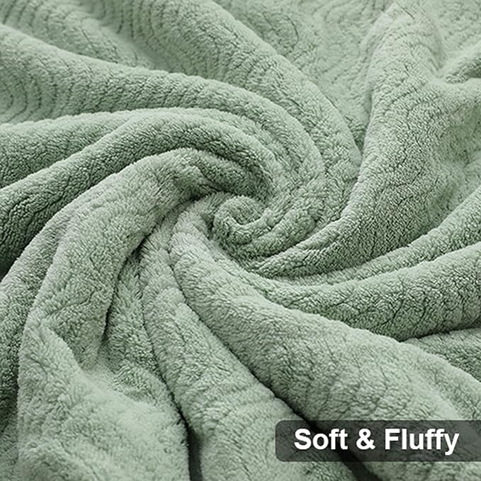 Ultra Soft 8 Piece Textured Bath Towel Set for Bathroom Shower Pool, Kitchen, Quick Dry, Lightweight Highly Absorbent - 2 Oversized Bath Towel Sheets, 2 Hand Towels, 4 Washcloths - Light Green