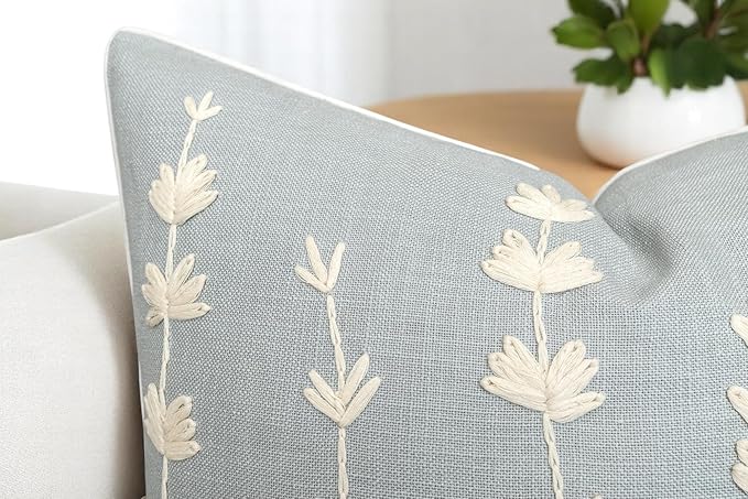 VAGMINE Hand Embroidered Daisy Accent Throw Pillow Cover - 18x18 Inches Square - 100% Cotton Robins Egg Decorative Cushion Cover for Couch, Sofa, Chair - Textured Embroidery - Boho Floral Home Décor