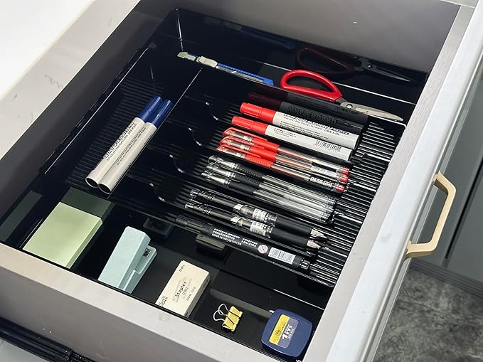 IEEK Silverware Organizer for Kitchen Drawers,Expandable Utensil Tray, Adjustable Cutlery and Flatware Holder,Plastic Drawer Dividers For Spoon Forks Knives Chopsticks Storage,Black-M