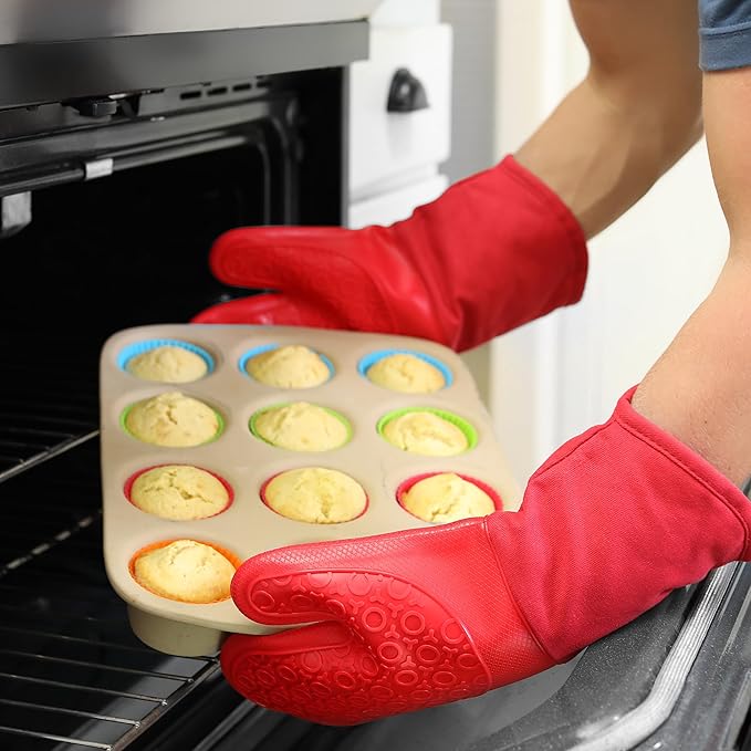 BPA-Free Silicone Oven Mitts Ultra Heat Resistant up to 500°F - Oven Mitts with Thick Cotton Liner - Long Slip Resistant Pot Holders, Flexible Oven Gloves - Canyon Red 13.7