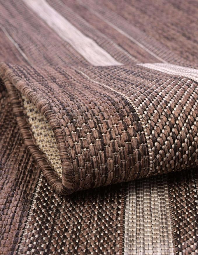Unique Loom Outdoor Border Collection Area Rug - Soft Border (7' 10" Round Brown/Ivory)